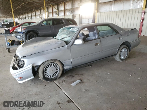 1997 Toyota Crown z VIN JZS1510058113, wystawiony jako Copart lot #84561364 z przebiegiem 71 242 mil mil oraz Szkoda całkowita • Salvage title. Historia ofert i sprzedaży dostępna na DreamBid. Obrazek 1.