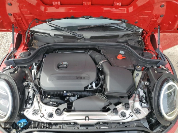 2025 MINI Hardtop Cooper S with VIN WMW23GD00S2W15493, listed as a Copart auction lot 48223195 with 181 mi miles and Salvage Title. Bid and sale history available at DreamBid. Image 11.