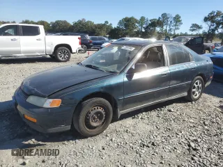 1995 Honda Accord EX with VIN 1HGCD5661SA012246, listed as a Copart auction lot 77007384 with 211,546 mi miles and Salvage Title. Bid and sale history available at DreamBid. Image 1.