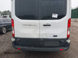 2016 Ford Transit Cargo z VIN 1FTBW2CM3GKA02227, wystawiony jako IAAI lot #42299621 z przebiegiem 145 070 mil mil oraz . Historia ofert i sprzedaży dostępna na DreamBid. Obrazek 6.