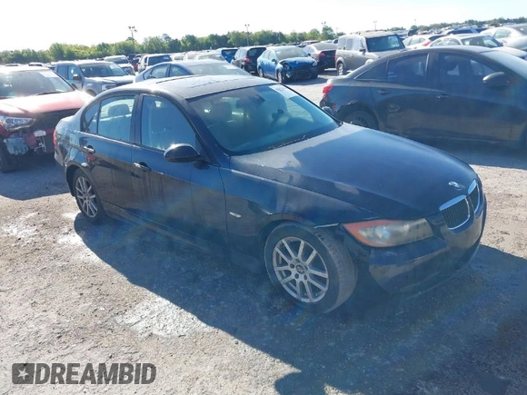 2006 BMW 3 Series 325i with VIN WBAVB13526PT00892, listed as a IAAI auction lot 41652474 with 189,334 mi miles. Bid and sale history available at carsss.com. Image 1.