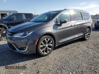 2017 Chrysler Pacifica Limited z VIN 2C4RC1GG7HR851155, wystawiony jako Copart lot #52195685 z przebiegiem 83 060 mil mil oraz Szkoda całkowita • Salvage title. Historia ofert i sprzedaży dostępna na DreamBid. Obrazek 1.