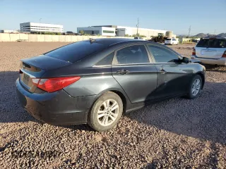 2013 Hyundai Sonata GLS z VIN 5NPEB4AC6DH777730, wystawiony jako Copart lot #56225095 z przebiegiem 108 753 mil mil oraz Szkoda całkowita • Salvage title. Historia ofert i sprzedaży dostępna na DreamBid. Obrazek 3.