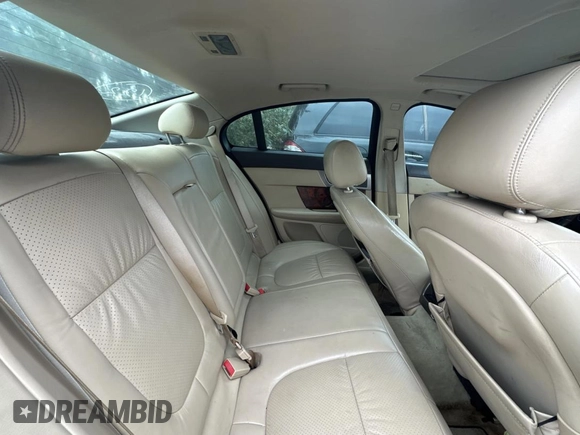 2009 Jaguar XF with VIN SAJWA07C491R36719, listed as a Copart auction lot 89379805 with 101,949 mi miles and Clean Title. Bid and sale history available at DreamBid. Image 6.