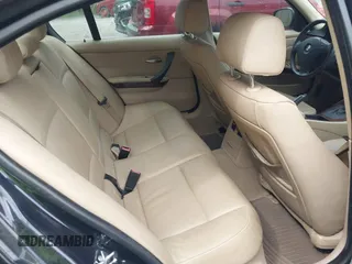 2009 BMW 3 Series 328i with VIN WBAPH77589NL82437, listed as a IAAI auction lot 42035078 with 226,583 mi miles. Bid and sale history available at carsss.com. Image 8.