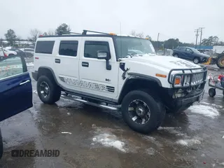 2007 Hummer H2 SUV z VIN 5GRGN23U07H111605, wystawiony jako IAAI lot #41575213 z przebiegiem 179 618 mil mil oraz . Historia ofert i sprzedaży dostępna na DreamBid. Obrazek 1.