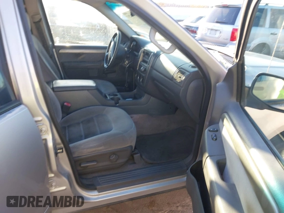 2004 Ford Explorer XLT с VIN 1FMZU73W94UB66449, выставлен на аукционе IAAI как лот 41939297 с пробегом 132 143 миль миль и . История ставок и продаж доступна на DreamBid. Изображение 5.