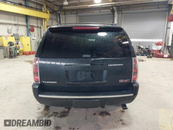 2013 GMC Yukon Denali with VIN 1GKS2EEF5DR111548, listed as a IAAI auction lot 41730102 with 174,312 mi miles. Bid and sale history available at carsss.com. Image 17.