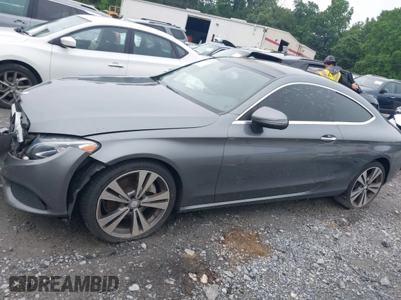 2017 Mercedes-Benz C 300 z VIN WDDWJ4JB4HF379226, wystawiony jako IAAI lot #42366082 z przebiegiem 96 015 mil mil oraz . Historia ofert i sprzedaży dostępna na DreamBid. Obrazek 14.