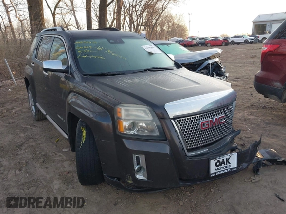 2013 GMC Terrain Denali z VIN 2GKALYEK1D6143920, wystawiony jako IAAI lot #41796800 z przebiegiem 157 244 mil mil oraz . Historia ofert i sprzedaży dostępna na DreamBid. Obrazek 1.