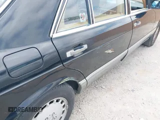 1988 Mercedes-Benz 420 Series 420SEL with VIN WDBCA35D2JA384154, listed as a IAAI auction lot 41950195 with 113,425 mi miles. Bid and sale history available at carsss.com. Image 6.