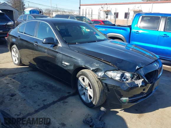 2012 BMW 5 Series 528i xDrive with VIN WBAXH5C51CDW05179, listed as a IAAI auction lot 41479229 with 160,871 mi miles. Bid and sale history available at carsss.com. Image 1.