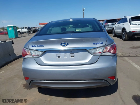 2015 Hyundai Sonata Hybrid Limited with VIN KMHEC4A41FA133127, listed as a IAAI auction lot 41759254 with 70,124 mi miles. Bid and sale history available at carsss.com. Image 16.