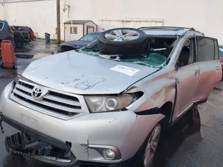 2012 Toyota Highlander Limited with VIN 5TDDK3EH4CS128576, listed as a IAAI auction lot 40867776 with 1 mi miles. Bid and sale history available at carsss.com. Image 6.