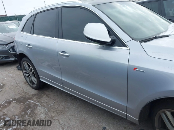 2016 Audi SQ5 Premium Plus with VIN WA1CCAFP6GA078389, listed as a IAAI auction lot 41315181 with 153,918 mi miles. Bid and sale history available at carsss.com. Image 14.