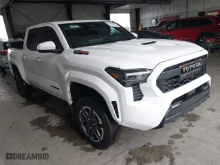 2024 Toyota Tacoma 4WD SR5 with VIN 3TMLB5JN8RM035278, listed as a IAAI auction lot 41789088 with 10,695 mi miles. Bid and sale history available at carsss.com. Image 1.