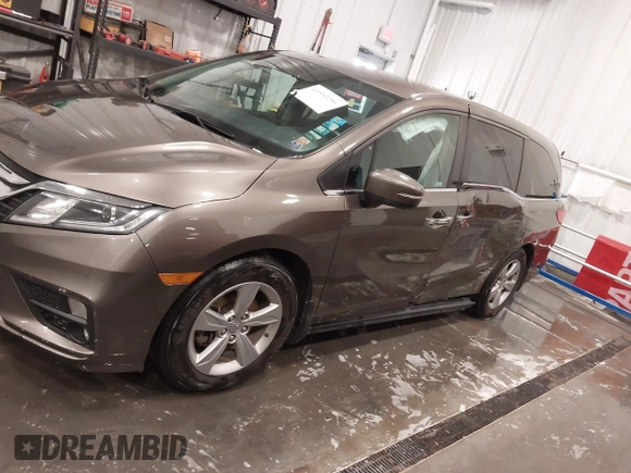 2019 Honda Odyssey EX with VIN 5FNRL6H56KB091734, listed as a IAAI auction lot 41992296 with 97,236 mi miles. Bid and sale history available at carsss.com. Image 14.