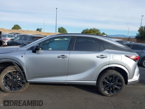 2023 Lexus RX 500h F Sport Performance с VIN 2T2BCMEAXPC010507, выставлен на аукционе IAAI как лот 41383030 с пробегом 10 075 миль миль и . История ставок и продаж доступна на DreamBid. Изображение 15.