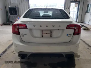 2015 Volvo S60 T6 R-Design Platinum with VIN YV1902TS8F1346987, listed as a Copart auction lot 72720554 with 139,797 mi miles and Salvage Title. Bid and sale history available at carsss.com. Image 6.