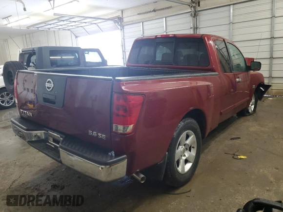 2004 Nissan Titan SE z VIN 1N6AA06A84N590696, wystawiony jako Copart lot #55947145 z przebiegiem 244 851 mil mil oraz Szkoda całkowita • Salvage title. Historia ofert i sprzedaży dostępna na DreamBid. Obrazek 3.