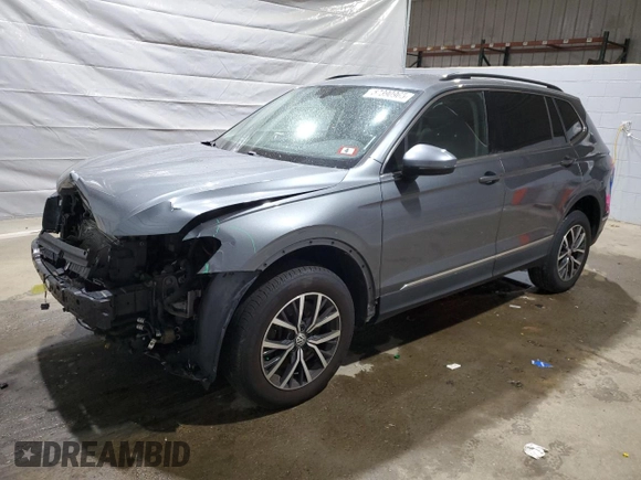 2018 Volkswagen Tiguan SEL z VIN 3VV2B7AX7JM002724, wystawiony jako Copart lot #57390965 z przebiegiem 103 661 mil mil oraz Szkoda całkowita • Salvage title. Historia ofert i sprzedaży dostępna na DreamBid. Obrazek 1.