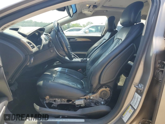 2016 Lincoln MKZ z VIN 3LN6L2J96GR601039, wystawiony jako Copart lot #63209425 z przebiegiem 151 629 mil mil oraz Szkoda całkowita • Salvage title. Historia ofert i sprzedaży dostępna na DreamBid. Obrazek 7.