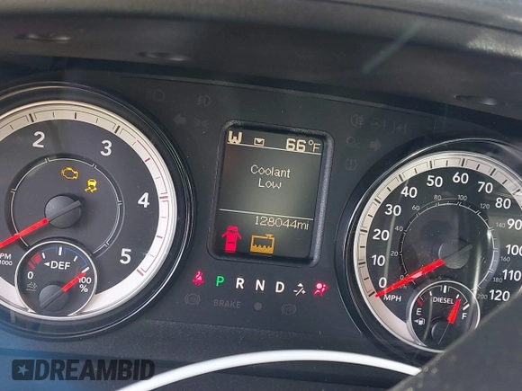 2018 Ram 2500 Big Horn with VIN 3C6UR5DL5JG122236, listed as a IAAI auction lot 41671388 with 128,044 mi miles. Bid and sale history available at carsss.com. Image 7.