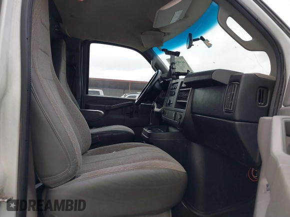 2016 Chevrolet Express Cargo Van with VIN 1GCWGBFF9G1260298, listed as a IAAI auction lot 41695976 with 375,350 mi miles. Bid and sale history available at carsss.com. Image 5.