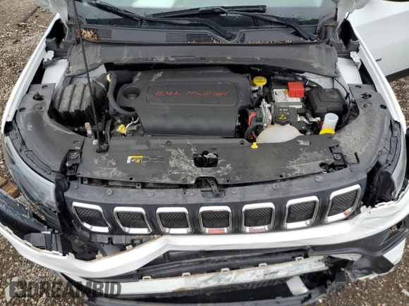 2022 Jeep Compass Altitude with VIN 3C4NJCBB3NT204949, listed as a Copart auction lot 57820975 with 18,098 mi miles and Salvage title. Bid and sale history available at DreamBid. Image 12.