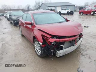 2015 Nissan Altima 2.5 S with VIN 1N4AL3AP8FN345660, listed as a IAAI auction lot 41913700 with 101,349 mi miles. Bid and sale history available at carsss.com. Image 1.