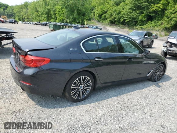 2018 BMW 5 Series 530e xDrive z VIN WBAJB1C52JG623900, wystawiony jako Copart lot #58125105 z przebiegiem 101 615 mil mil oraz Szkoda całkowita • Salvage title. Historia ofert i sprzedaży dostępna na DreamBid. Obrazek 3.