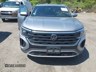 2024 Volkswagen Atlas SE z VIN 1V2KE2CA9RC211783, wystawiony jako IAAI lot #42192690 z przebiegiem 25 361 mil mil oraz . Historia ofert i sprzedaży dostępna na DreamBid. Obrazek 12.