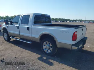 2008 Ford Super Duty F-250 SRW XL with VIN 1FTSW21R28EA64586, listed as a IAAI auction lot 42035755 with 247,707 mi miles. Bid and sale history available at carsss.com. Image 3.