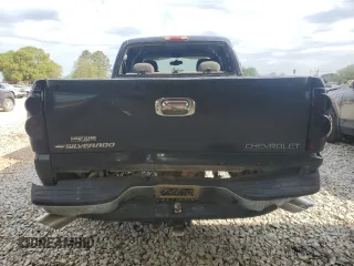 2005 Chevrolet Silverado 1500 Z71 with VIN 1GCEK19B35E125286, listed as a Copart auction lot 52645185 with Not Provided miles and Salvage Title. Bid and sale history available at DreamBid. Image 6.