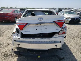 2017 Toyota Camry XLE with VIN 4T1BF1FK9HU354864, listed as a Copart auction lot 53758885 with 32,883 mi miles and Salvage Title. Bid and sale history available at carsss.com. Image 6.