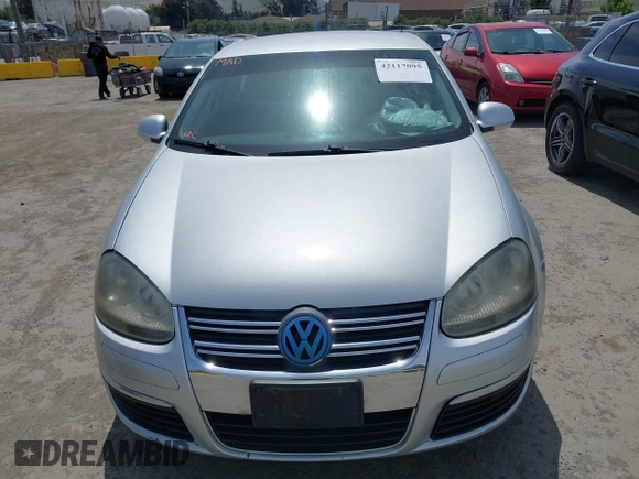 2010 Volkswagen Jetta Sedan Limited with VIN 3VWAZ7AJ5AM108930, listed as a IAAI auction lot 42117095 with 126,887 mi miles. Bid and sale history available at carsss.com. Image 6.