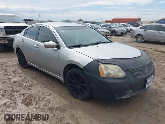 2012 Mitsubishi Galant FE z VIN 4A32B2FF3CE012240, wystawiony jako IAAI lot #41916967 z przebiegiem 200 436 mil mil oraz . Historia ofert i sprzedaży dostępna na DreamBid. Obrazek 1.