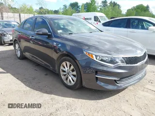 2017 Kia Optima LX z VIN 5XXGT4L36HG133813, wystawiony jako IAAI lot #42266454 z przebiegiem 83 059 mil mil oraz . Historia ofert i sprzedaży dostępna na DreamBid. Obrazek 1.