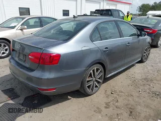 2013 Volkswagen Jetta GLI Autobahn с VIN 3VW467AJ6DM362463, выставлен на аукционе IAAI как лот 41956278 с пробегом 123 293 миль миль и . История ставок и продаж доступна на DreamBid. Изображение 4.