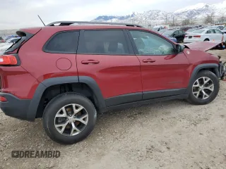 2014 Jeep Cherokee Trailhawk with VIN 1C4PJMBS6EW310871, listed as a Copart auction lot 49439665 with 0 mi miles and Salvage Title. Bid and sale history available at carsss.com. Image 3.