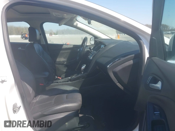 2016 Ford Focus Titanium с VIN 1FADP3J27GL359200, выставлен на аукционе IAAI как лот 42005989 с пробегом 135 589 миль миль и . История ставок и продаж доступна на DreamBid. Изображение 5.