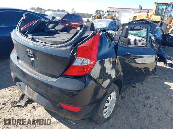 2013 Hyundai Accent GS z VIN KMHCT5AE5DU087786, wystawiony jako IAAI lot #41175535 z przebiegiem 124 105 mil mil oraz . Historia ofert i sprzedaży dostępna na DreamBid. Obrazek 4.