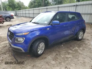 2021 Hyundai Venue SE z VIN KMHRB8A36MU068242, wystawiony jako Copart lot #56143775 z przebiegiem 104 035 mil mil oraz Czysty tytuł • Clean title. Historia ofert i sprzedaży dostępna na DreamBid. Obrazek 1.