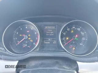 2017 Volkswagen Passat S z VIN 1VWAT7A39HC071640, wystawiony jako IAAI lot #41686081 z przebiegiem 136 638 mil mil oraz . Historia ofert i sprzedaży dostępna na DreamBid. Obrazek 7.