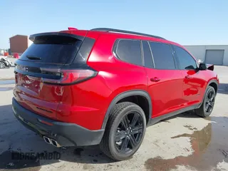 2025 GMC Acadia AWD Elevation z VIN 1GKENNRS0SJ118513, wystawiony jako IAAI lot #41821990 z przebiegiem 1 114 mil mil oraz . Historia ofert i sprzedaży dostępna na DreamBid. Obrazek 4.
