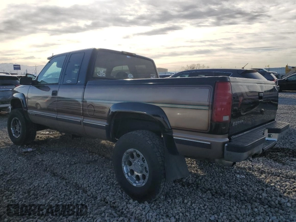1997 GMC Sierra 1500 z VIN 2GTEK19R3V1548058, wystawiony jako Copart lot #45577845 z przebiegiem 229 738 mil mil oraz Szkoda całkowita • Salvage title. Historia ofert i sprzedaży dostępna na DreamBid. Obrazek 2.