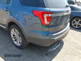 2019 Ford Explorer XLT z VIN 1FM5K8D88KGB25185, wystawiony jako IAAI lot #42359309 z przebiegiem 116 882 mil mil oraz . Historia ofert i sprzedaży dostępna na DreamBid. Obrazek 6.