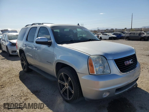 2014 GMC Yukon SLT with VIN 1GKS1CE00ER229897, listed as a Copart auction lot 88153085 with 213,106 mi miles and Salvage Title. Bid and sale history available at carsss.com. Image 4.