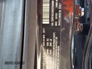 2017 Alfa Romeo Giulia Ti z VIN ZARFAECN2H7550899, wystawiony jako Copart lot #51627825 z przebiegiem 110 489 mil mil oraz Szkody całkowita. Historia ofert i sprzedaży dostępna na DreamBid. Obrazek 13.