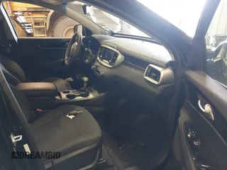 2019 Kia Sorento LX V6 with VIN 5XYPGDA58KG522979, listed as a IAAI auction lot 41553101 with 44,287 mi miles. Bid and sale history available at carsss.com. Image 5.